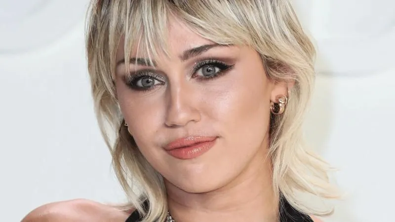 Kim jest Miley Cyrus? Odkrywamy prawdziwe imię gwiazdy!