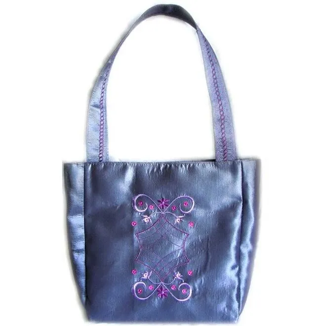 Torebusia i jej tajemnicze znaczenie imion w różnych kulturach